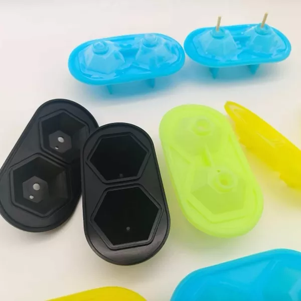 1 つの型で 2 つのシーン: より多くの効果を発揮するダイヤモンド製氷皿